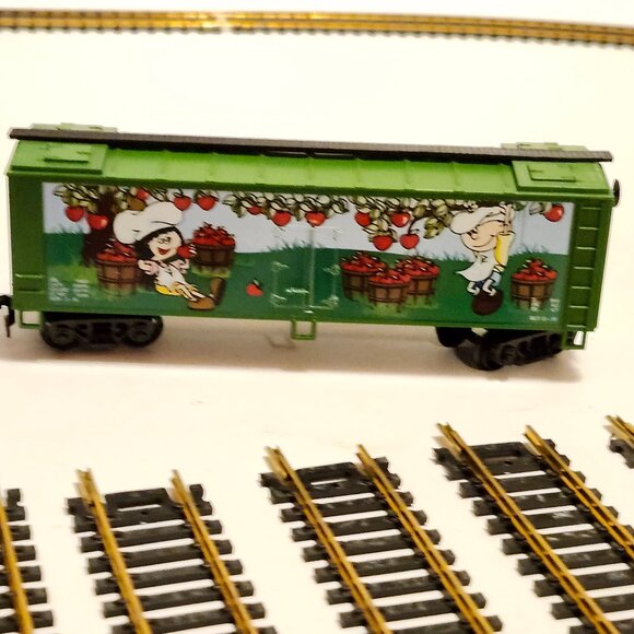 RETRO Mini Chefs Express 10th Edition President's Choice Train Railway Set - Picture 5 of 16